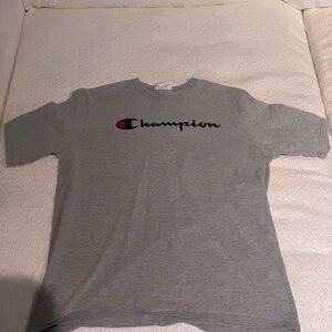 Men’s Champion Shirt. Size L